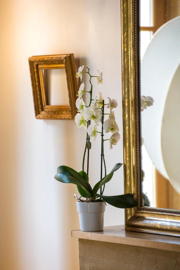 Suite Mana Ohana - Luxe Et Authenticite A 2 Pas De La Place Ducale Avec Parking Prive Charleville-Mezieres Ngoại thất bức ảnh