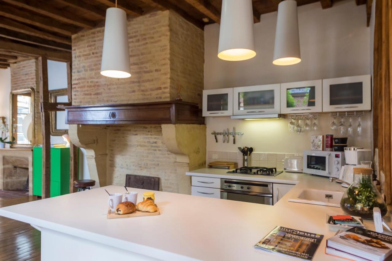 Suite Mana Ohana - Luxe Et Authenticite A 2 Pas De La Place Ducale Avec Parking Prive Charleville-Mezieres Ngoại thất bức ảnh