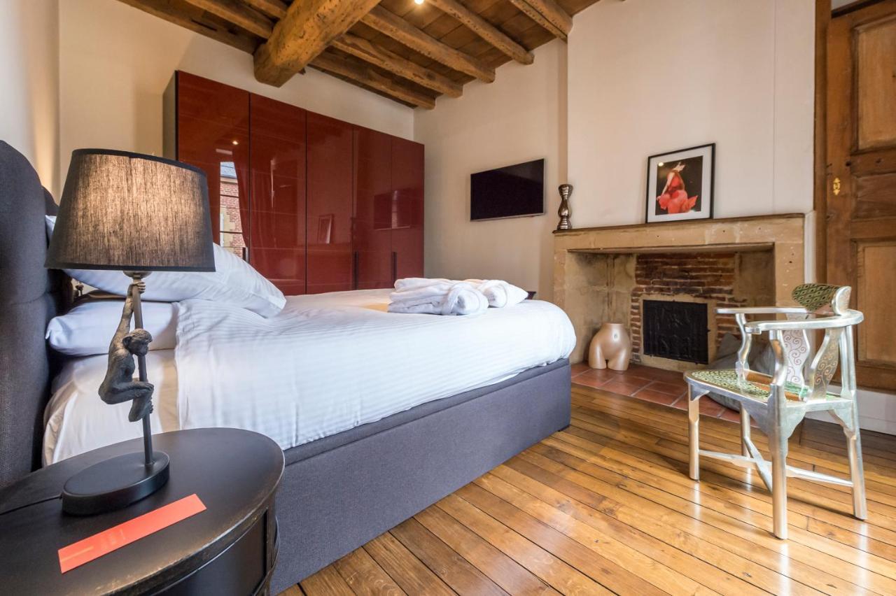 Suite Mana Ohana - Luxe Et Authenticite A 2 Pas De La Place Ducale Avec Parking Prive Charleville-Mezieres Ngoại thất bức ảnh