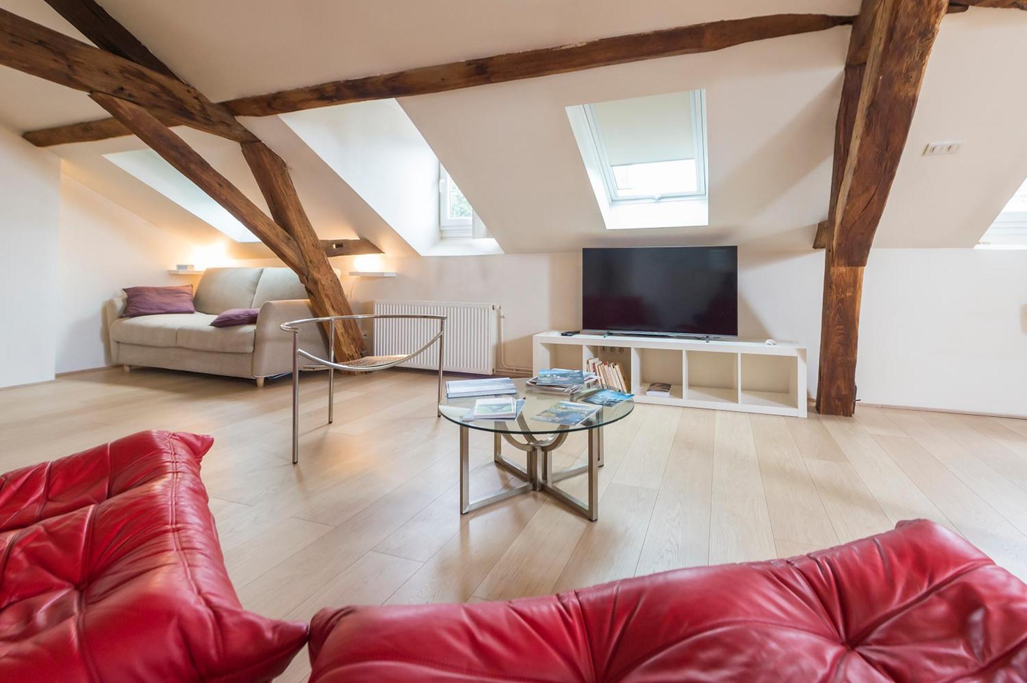 Suite Mana Ohana - Luxe Et Authenticite A 2 Pas De La Place Ducale Avec Parking Prive Charleville-Mezieres Ngoại thất bức ảnh