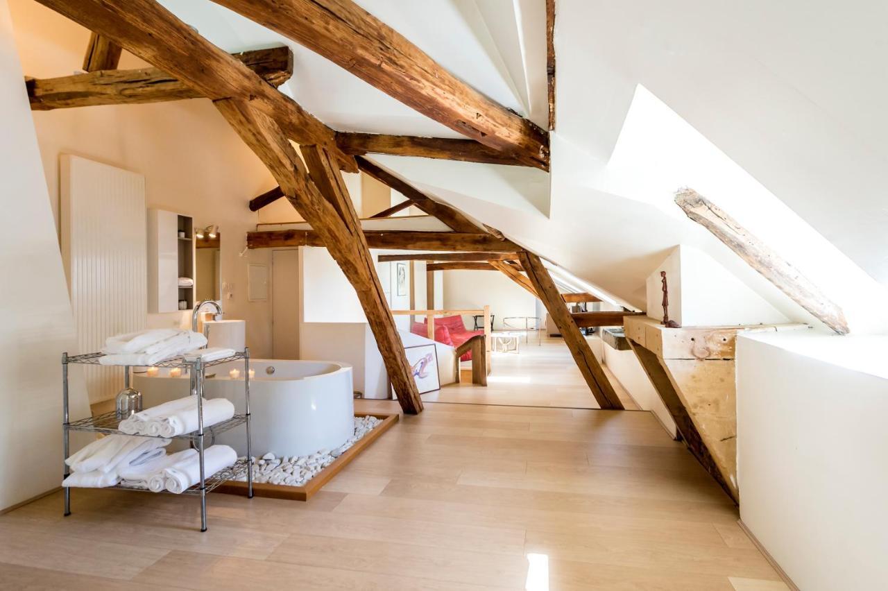 Suite Mana Ohana - Luxe Et Authenticite A 2 Pas De La Place Ducale Avec Parking Prive Charleville-Mezieres Ngoại thất bức ảnh