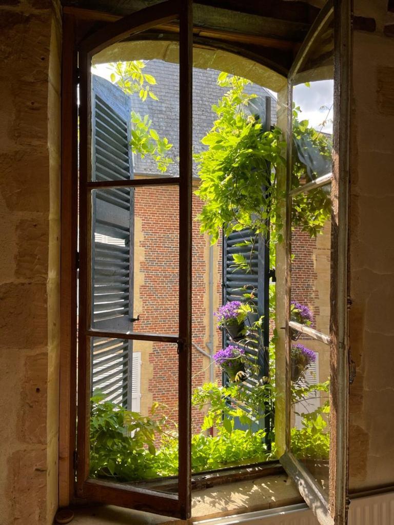 Suite Mana Ohana - Luxe Et Authenticite A 2 Pas De La Place Ducale Avec Parking Prive Charleville-Mezieres Ngoại thất bức ảnh