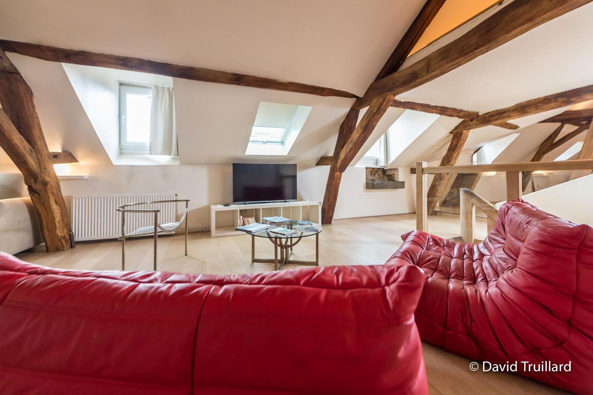 Suite Mana Ohana - Luxe Et Authenticite A 2 Pas De La Place Ducale Avec Parking Prive Charleville-Mezieres Ngoại thất bức ảnh