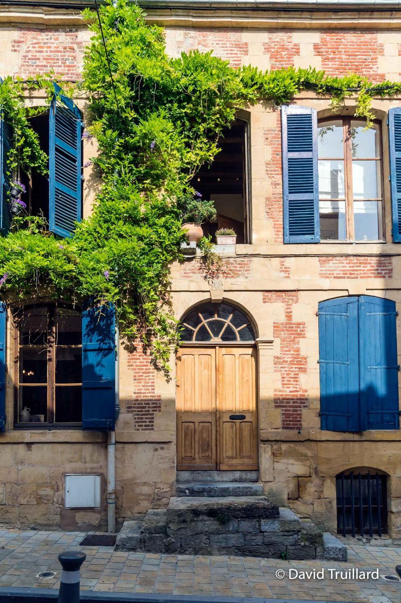 Suite Mana Ohana - Luxe Et Authenticite A 2 Pas De La Place Ducale Avec Parking Prive Charleville-Mezieres Ngoại thất bức ảnh